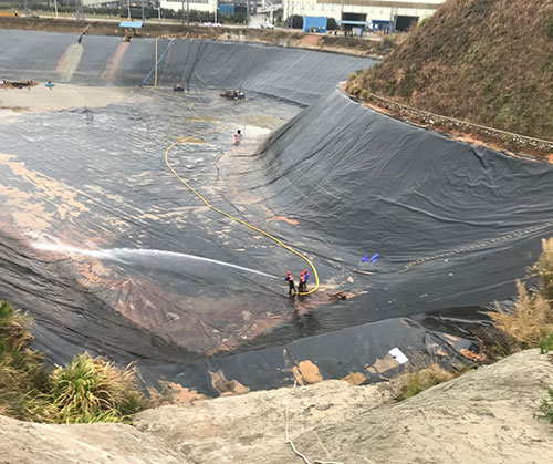 平度废水池清理